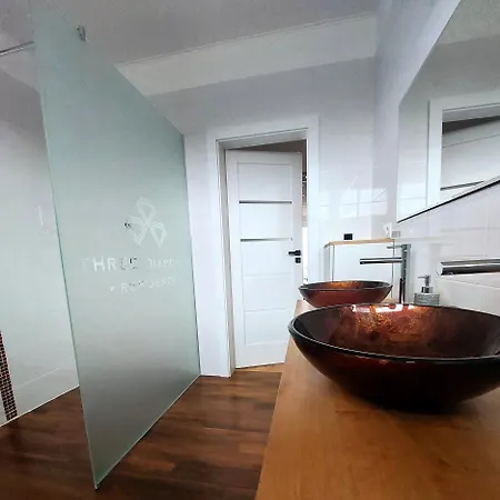 Three Diamonds Apartament