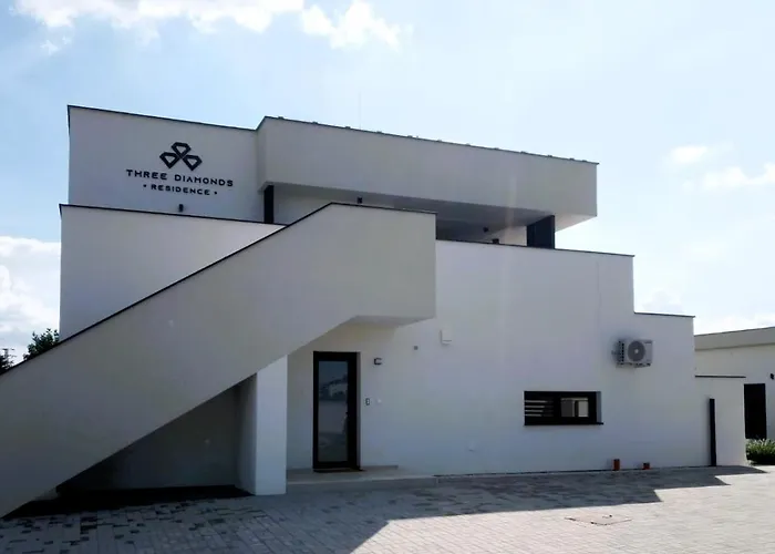 アパート Three Diamonds *