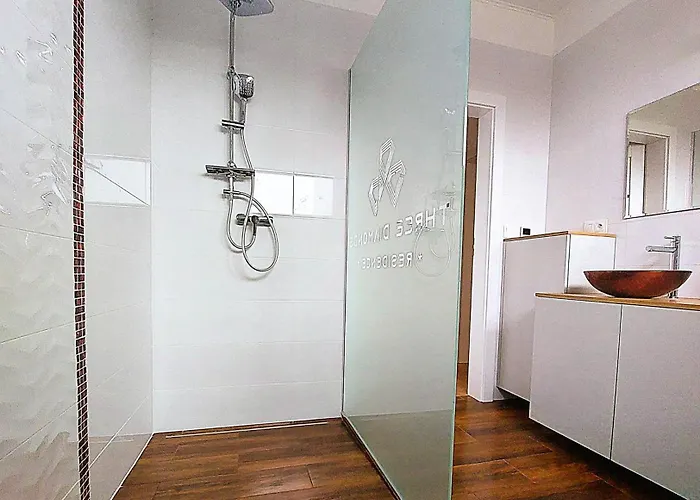 アパート Three Diamonds